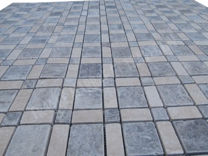 Travertin Gris Silver - Classique Mosaique 1'er Choix Antique 19 € HT - plaque - 04.webp