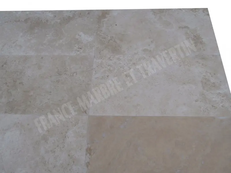 Travertin Classique Clair 30,5 x 61 x 1,2 cm Adoucie 1'er Choix 39 € HT - m² - 01.webp