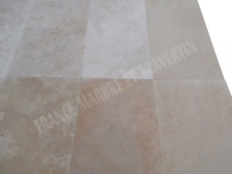 Travertin Classique Clair 30,5 x 61 x 1,2 cm Adoucie 1'er Choix 39 € HT - m² - 03.webp