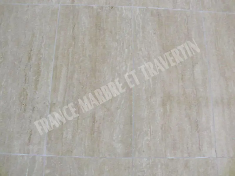 Travertin Classique Clair Veiné 30,5x61x1,2  Poli 1'er Choix 42 € HT - m² - 04.webp