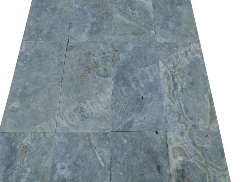 Travertin_Gris_Silver_305x61x12_cm_Antique_Rustique_32_C_HT_-_m_-_03.webp