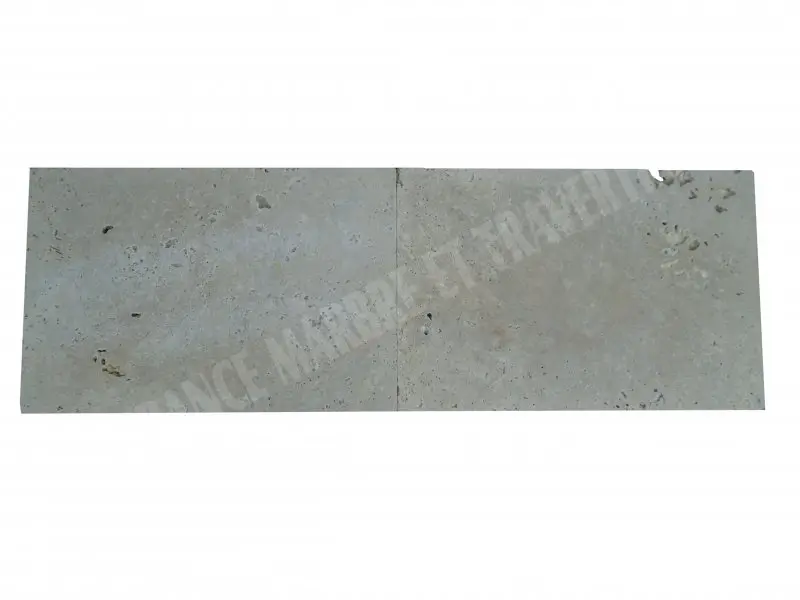 Travertin_Classique_406x61x2_cm_Margelle_Bord_Droit_Rustique_10_C_HT_-_Pice_-_02.webp