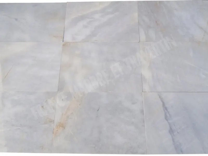 Marbre Gris Fumée polie 40,6x61x1,25 cm Rustique 28 € HT - m² - 01.webp