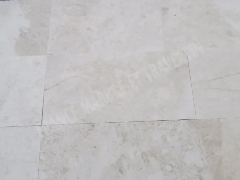 Marbre Beige Marfil Cappuccino polie 30,5x61x1,5cm Rustique 32 € HT - m² - 03.webp