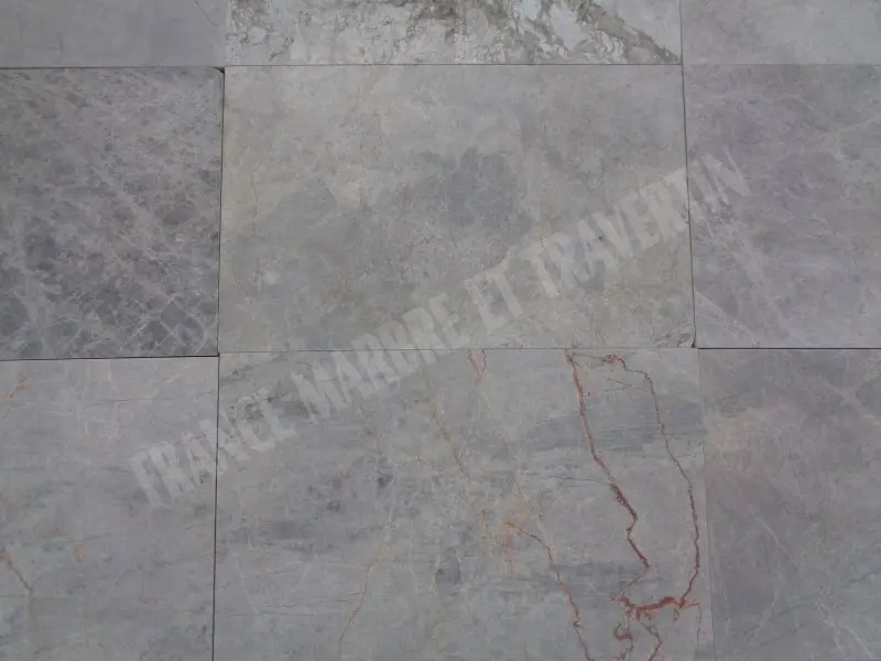 Marbre_Sirius_Gris_25x40x2_cm_Rustique_Poli_25_C_HT_-_m_-_04.webp