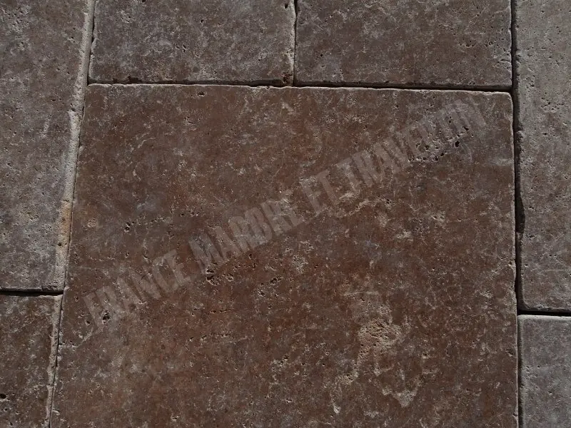 Travertin Noce Marron Opus Romain 2 cm Antique 1'er Choix 45 € HT - m² - 03.webp