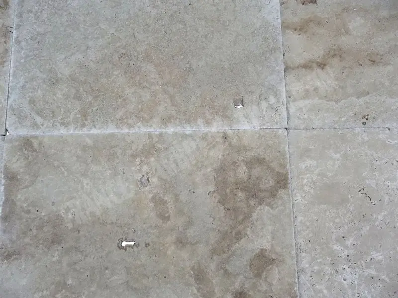 Travertin Classique Clair  40,6x61x1,2 cm Brossée 1'er Choix 33 € HT - m² - 03.webp