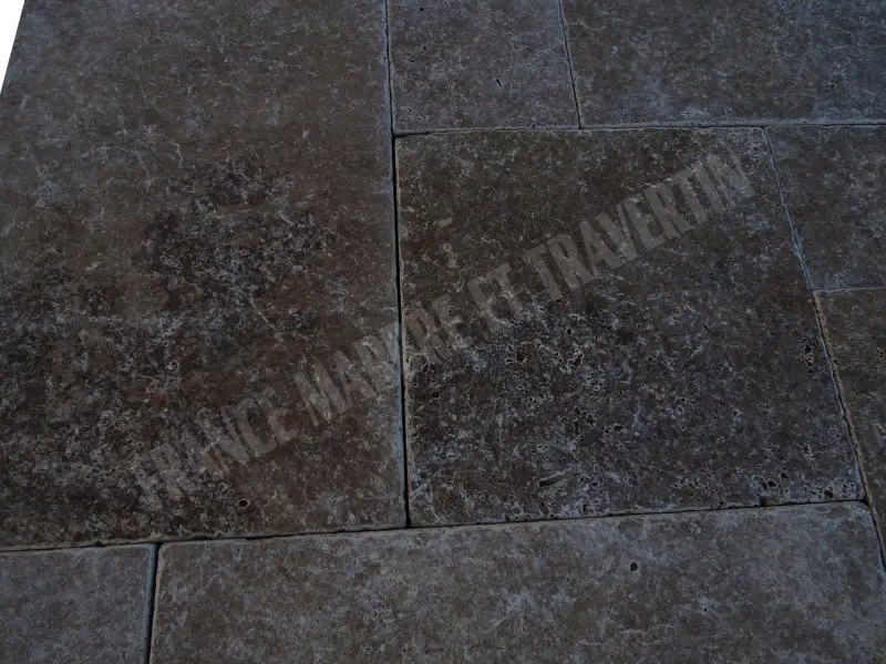 Travertin Noce Marron Opus Romain 3 cm Antique 1'er Choix 49 € HT - m² - 01.webp