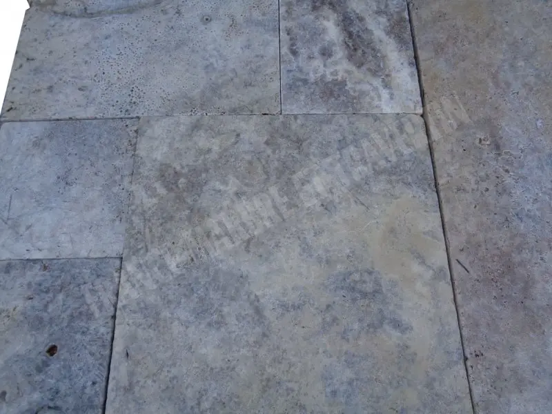 Travertin_Gris_Opus_Romain_3_cm_Antique_Rustique_42_C_HT_-_m-09.webp