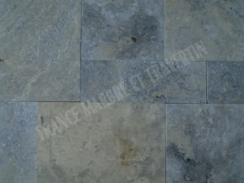 Travertin_Gris_Silver_Big_Opus_Romain_15_cm_Antique_Rustique_45_C_HT_-_m_-_02.webp