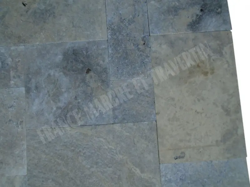 Travertin_Gris_Silver_Big_Opus_Romain_15_cm_Antique_Rustique_45_C_HT_-_m_-_01.webp