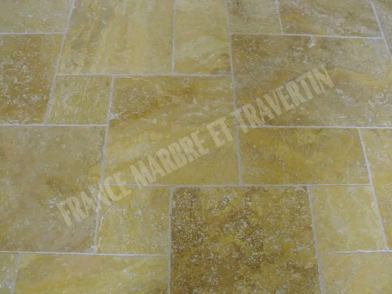 Travertin Jaune Big Opus Romain 15 mm Antique 1'er choix 55 € HT-m² - 04.webp