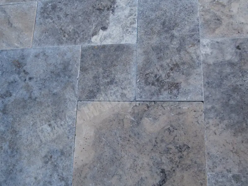 Travertin Gris Big Opus Romain Antique 2 cm 1'er choix 60 € HT - m² - 04.webp