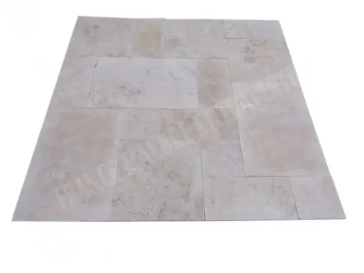 [111] Travertin Beige Clair Opus Romain 
